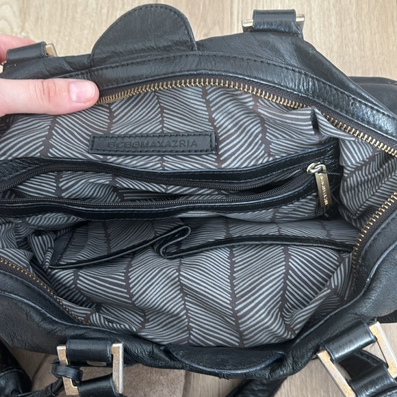 BCBG handbag black leather with gold detail - Picture 3 of 3